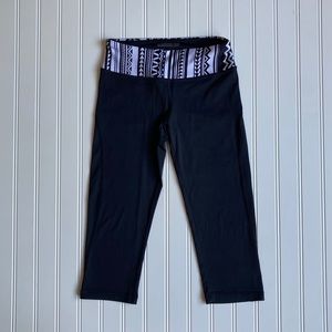 Forever 21 Black Cropped Leggings Size XS